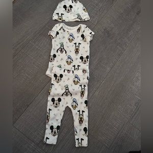 Mickey and friends 0-3 months